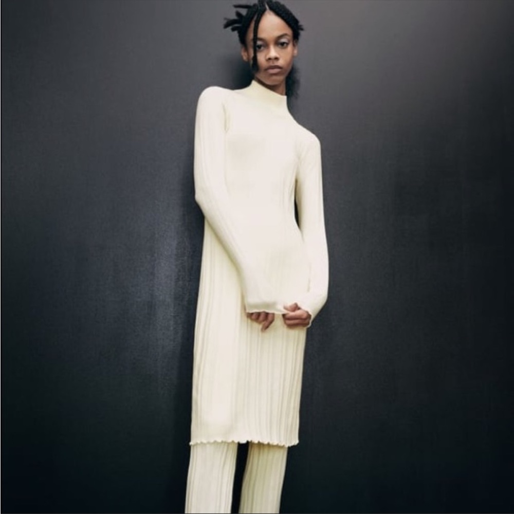 zara ribbed mock neck  cream dress size s🔥